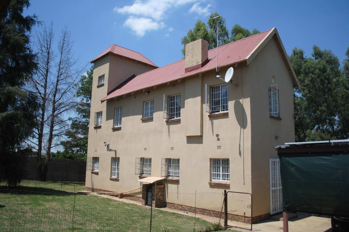 Feast your eyes on this lovely Vaal river property: - Photo 3