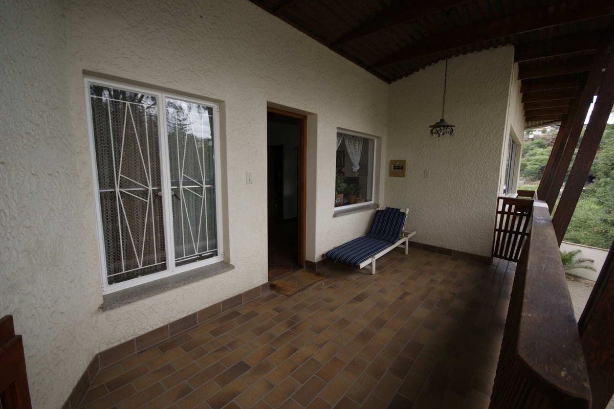 Spacious & Well Maintained Residence in Klein Windhoek - Photo 2
