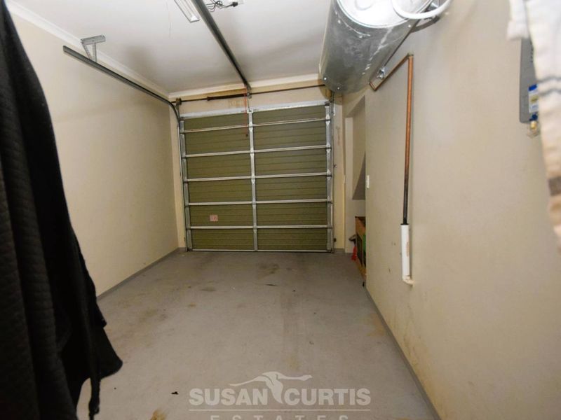 DUPLEX TOWNHOUSE IN KRAMERSDORP - Photo 6