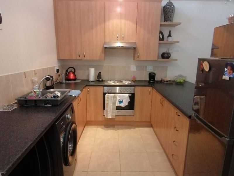 Freestanding Home in a Secure Estate – Comfort, Convenience & Lifestyle - Photo 5