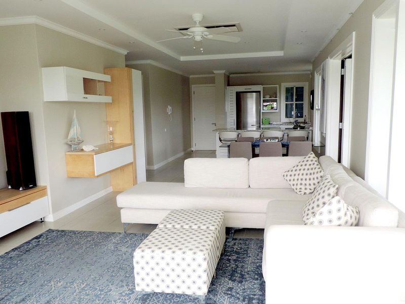 Exquisitely presented and immaculately kept top floor corner unit with wrap around views - Photo 6