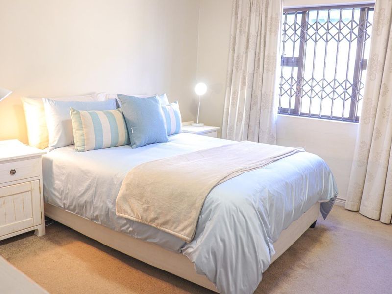 Oceanfront Holiday Rental: Furnished 3-Bed with Panoramic Sea Views. - Photo 8