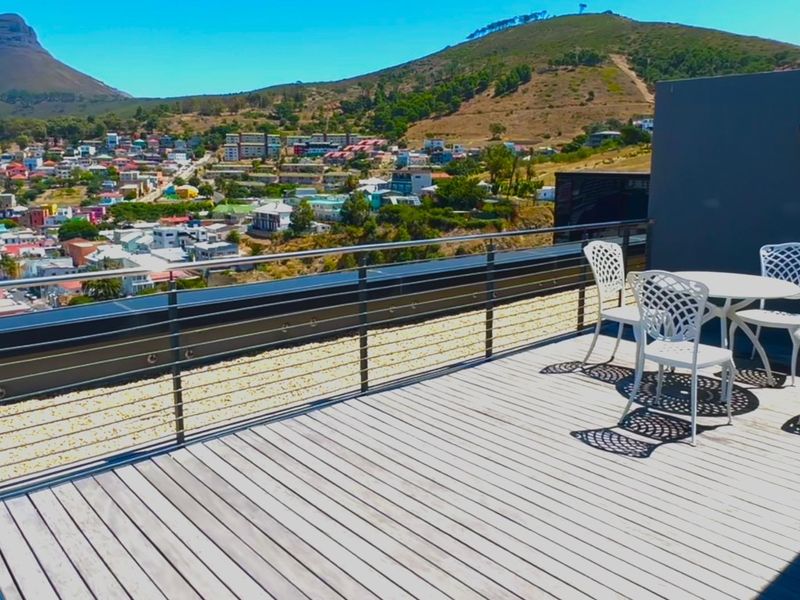 Penthouse Perfection with World Class Views - Photo 4