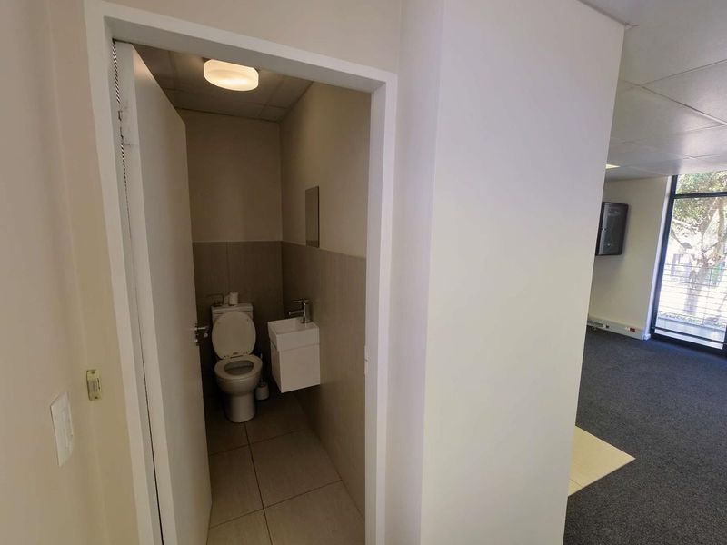 Ground Floor Office with Dual Access | The Quays, Century City - Photo 8