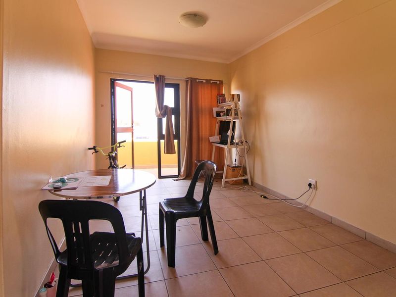 Tamariskia, Swakopmund:  Apartments for sale in Dante Square - Photo 7