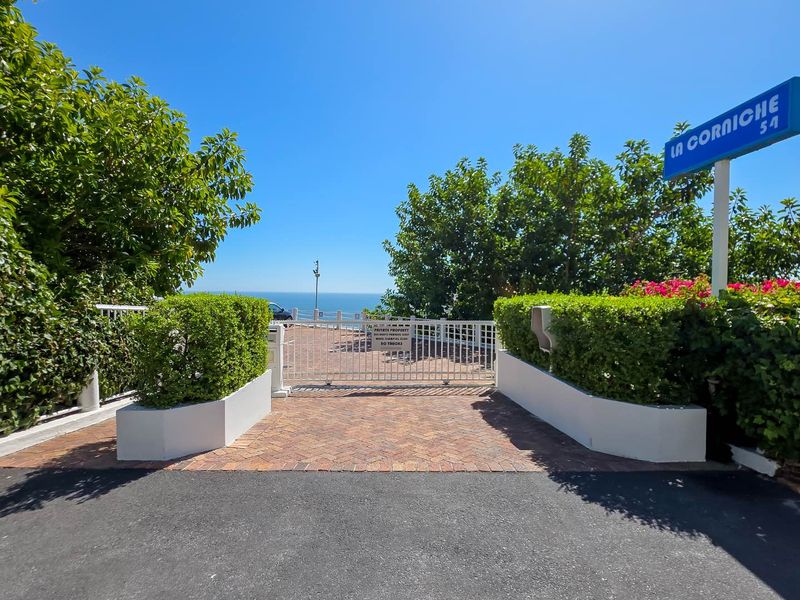 Sensational views from this one bedroom duplex apartment - Photo 5