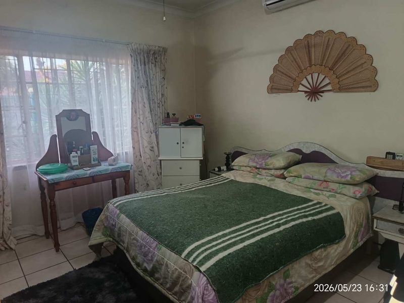 3 Bedroom family home with 13 back rooms For sale! - Photo 10