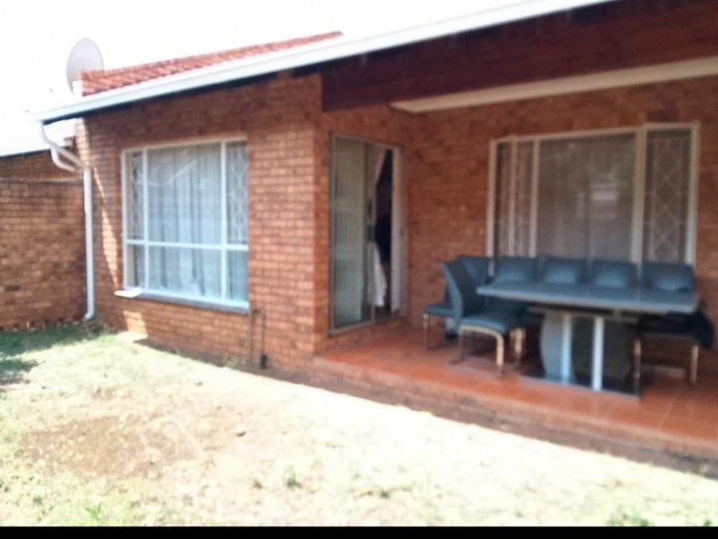 Young family - Photo 4