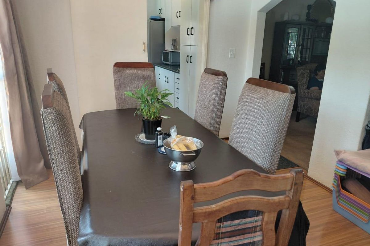 4 Bedroomed Family Home For Sale In The Enclosed Area of Brentwood Park - Photo 4