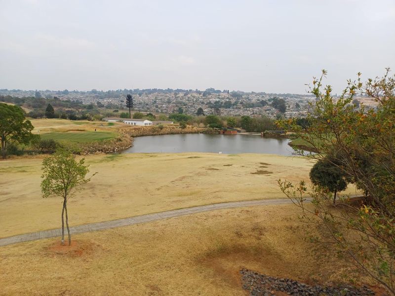 Top Floor 2 Bed 2 Bath Apartment for sale in Jackal Creek Golf Estate - Photo 8