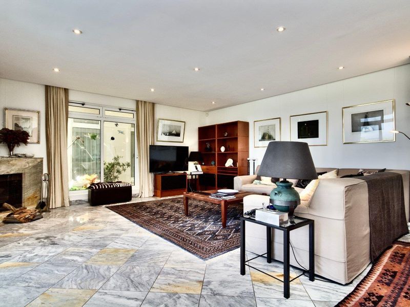 Fully Furnished Luxury beachfront home in Sunset Links Golf Estate - Photo 4