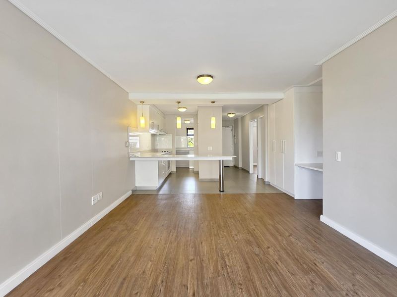 Exceptional 2 Bedroom 2 Bathroom Apartment with Views! - Photo 10