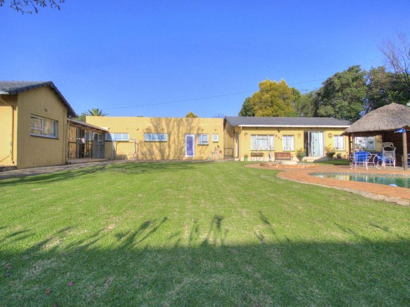 2 properties on one stand! - Photo 3