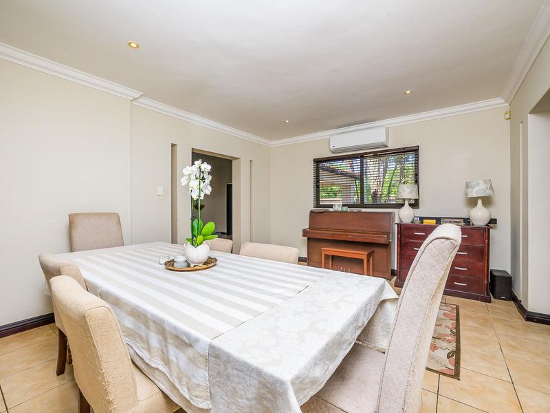 Ultra-Modern 4 Bedroom Luxury Home for Sale – Umhlanga Central - Photo 10