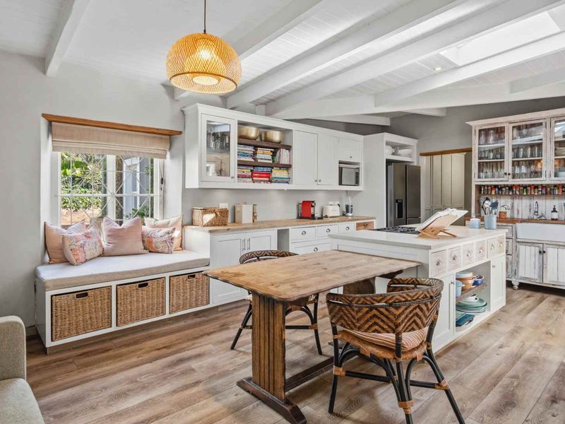 Contemporary Family Farmhouse - Photo 6