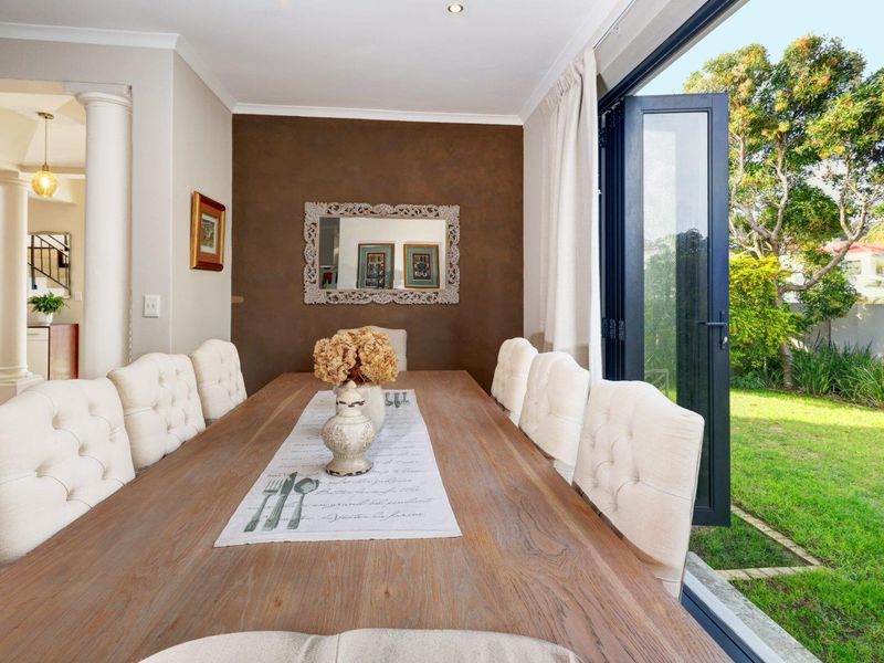 Central location! Secure! Set on large plot! - Photo 9