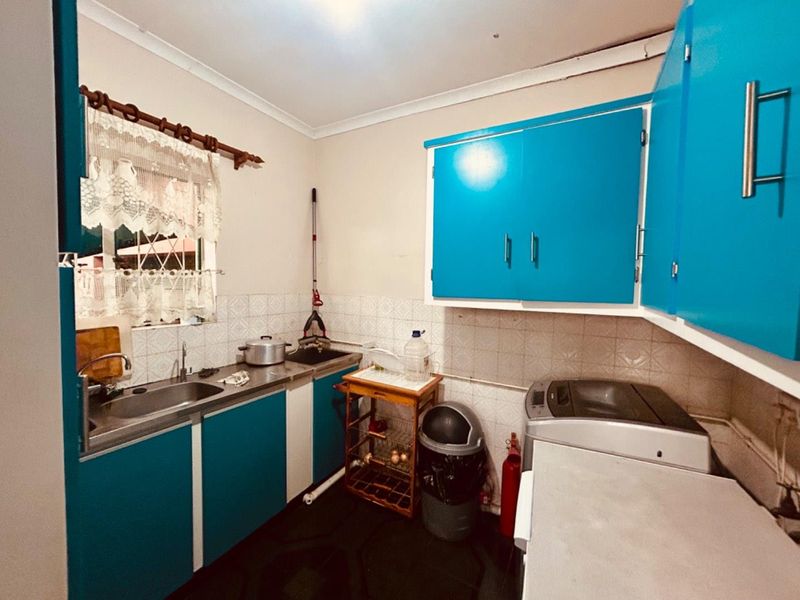 4 bedroom house with flat for sale in Vryheid - Photo 8