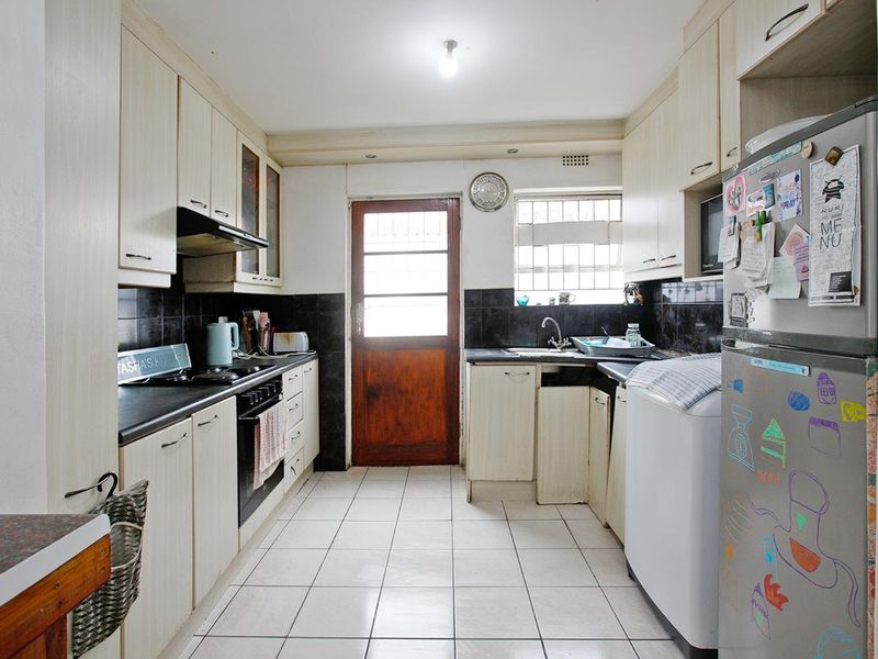 DELIGHTFUL, CHARMING AND RELAXED - Photo 8