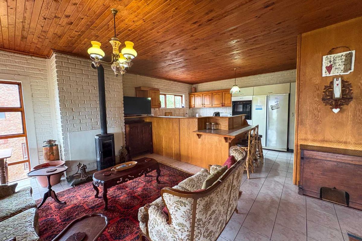 Exceptional Investment Opportunity in a Highly Sought-After Location. - Photo 4
