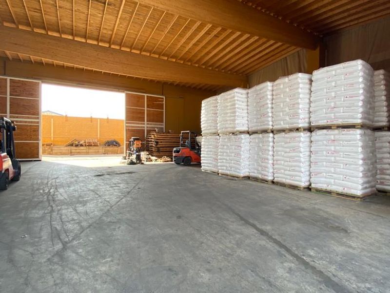 Walvis Bay harbour - Industrial facility with office building and 5 Warehouses - Photo 7
