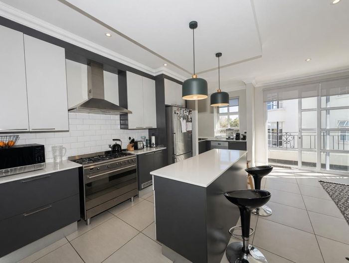 Property #2496524, Townhouse For Sale in Bryanston