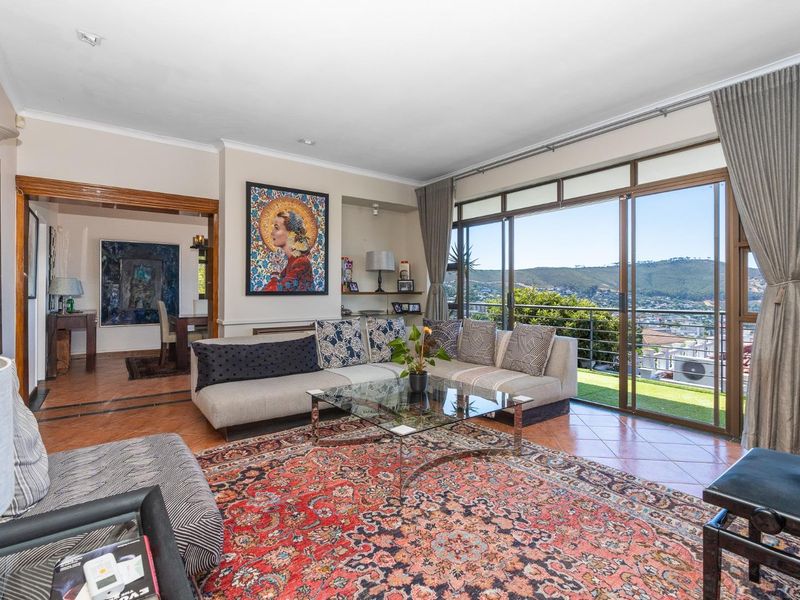 Large Family Home in Leafy Oranjezicht - Photo 6