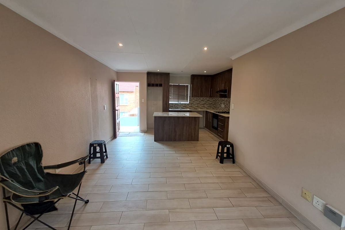 Newly Renovated Apartment for Sale - Photo 5