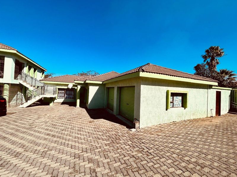9 unit Complex for sale in vryheid - Photo 3