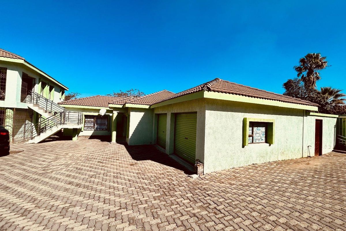 9 unit Complex for sale in vryheid - Photo 3