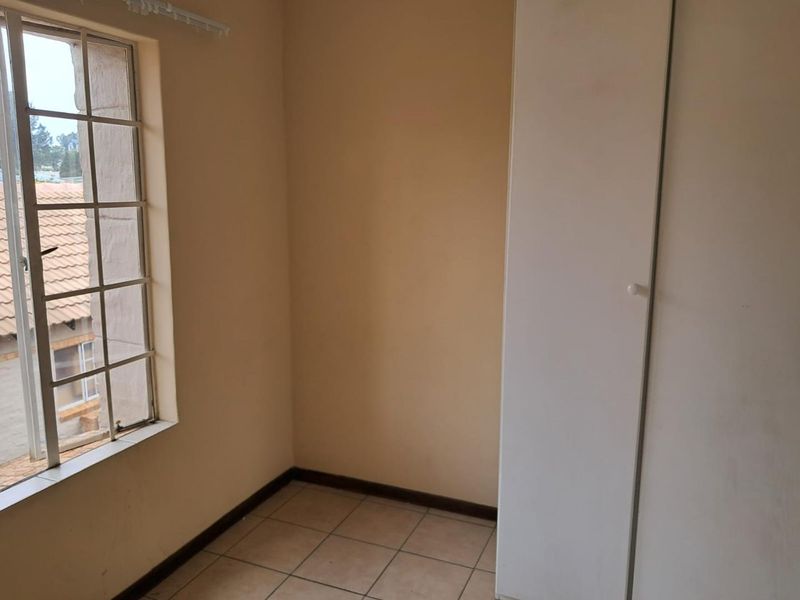 3 Bedroom Apartment for Sale - Photo 7