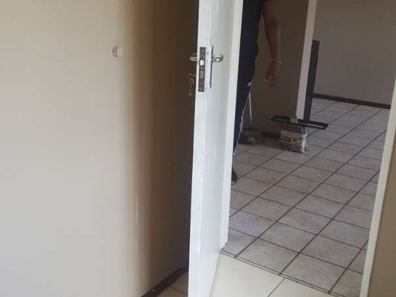 Stunning 2 bedroom Apartment - Photo 7