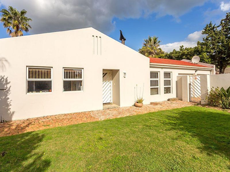 Perfect Family Home in the perfect location - Photo 1