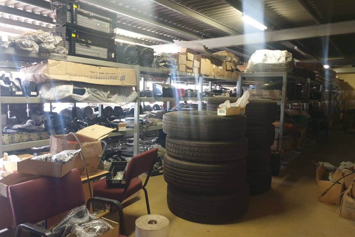 LIGHT INDUSTRIAL PROPERTY FOR SALE POR - Photo 4
