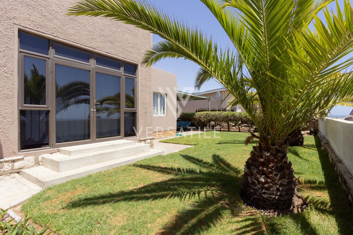 Beachfront home for Sale in Vineta, Swakopmund - Photo 3