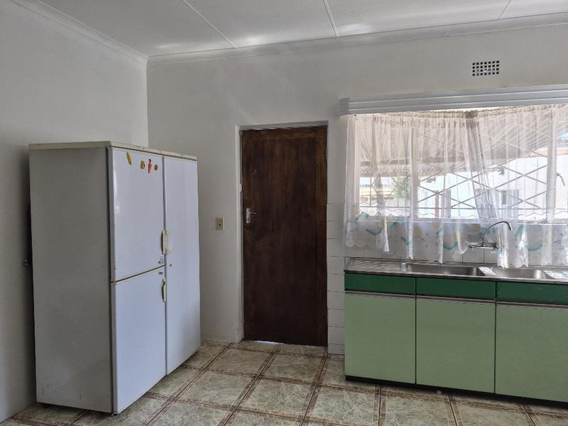 Large family home - Photo 7