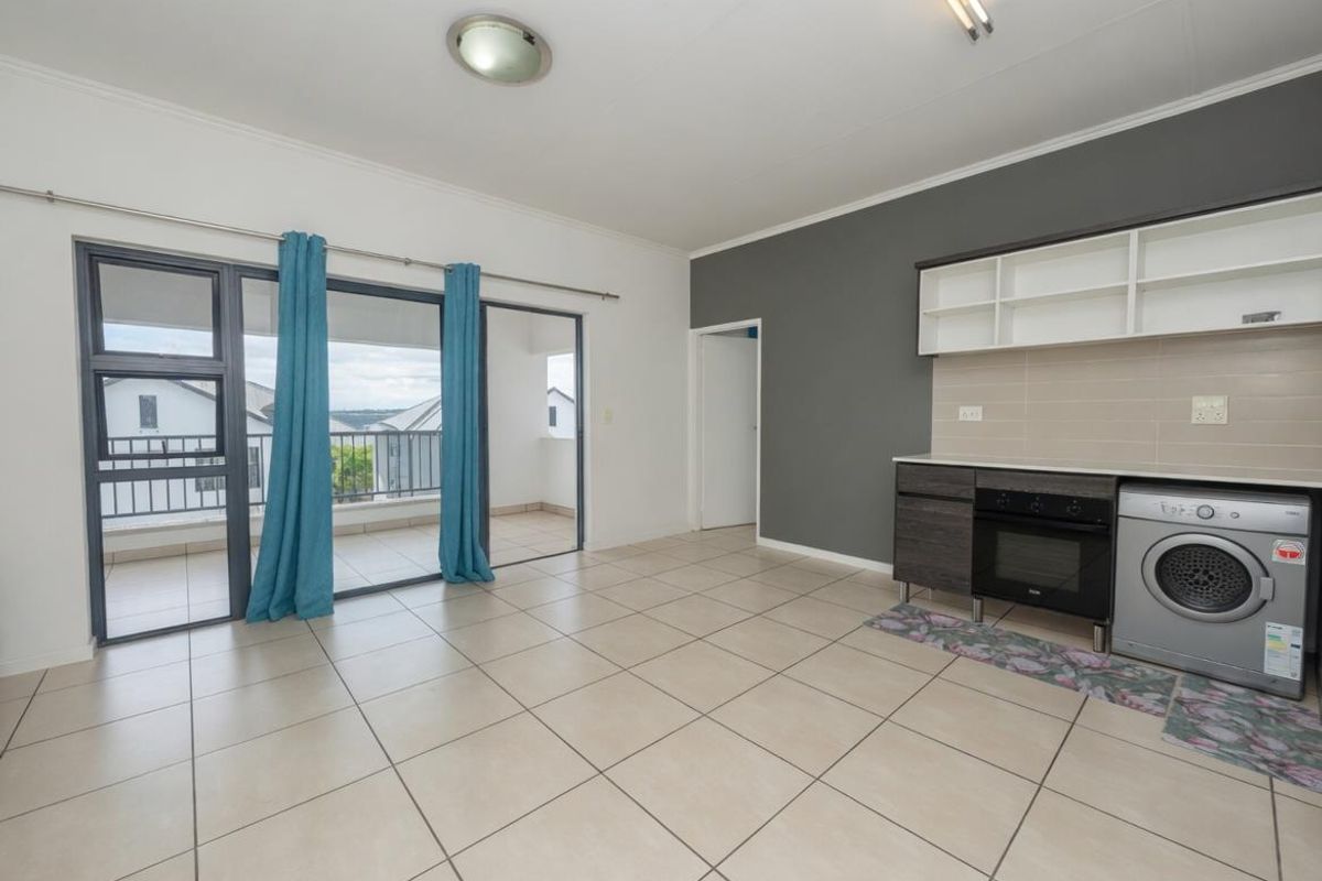 STUNNING VIEWS COME WITH THIS WELL PRICED PENTHOUSE APARTMENT FOR SALE IN GREENSTONE - Photo 3