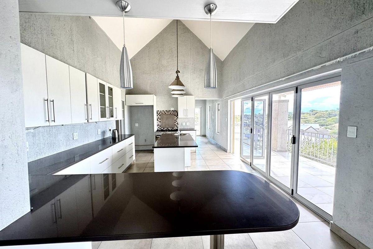 3 Bedroom House For Sale in Elisenheim - Photo 3