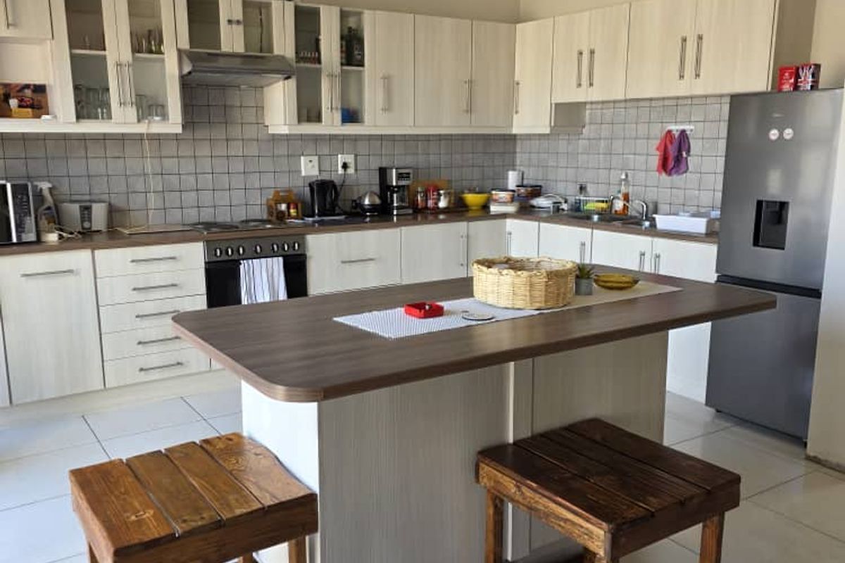 2 Bedroom duplex townhouse. - Photo 4