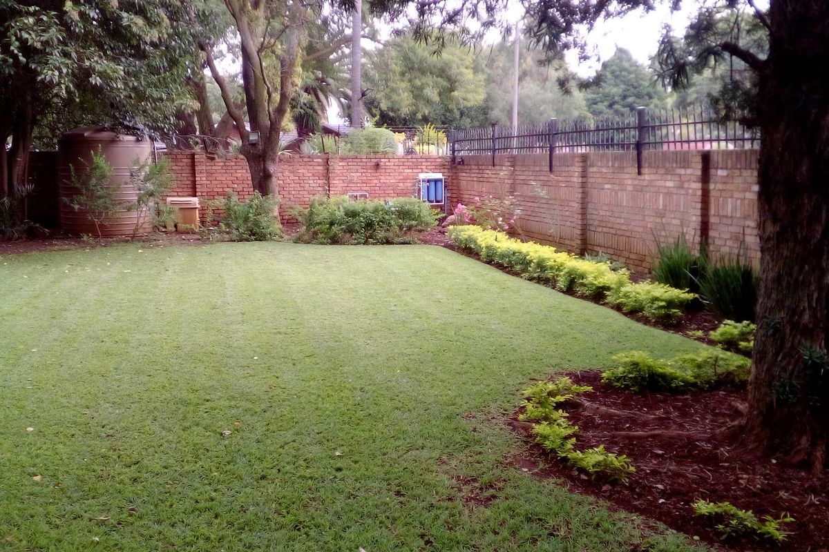 This house has it all! - Photo 2