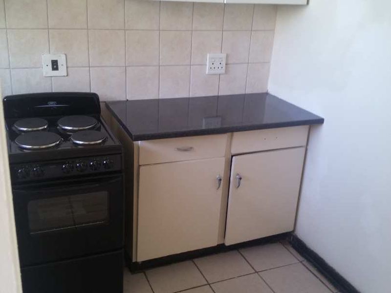 2 Bedroom to rent in Sunnyside - Photo 9