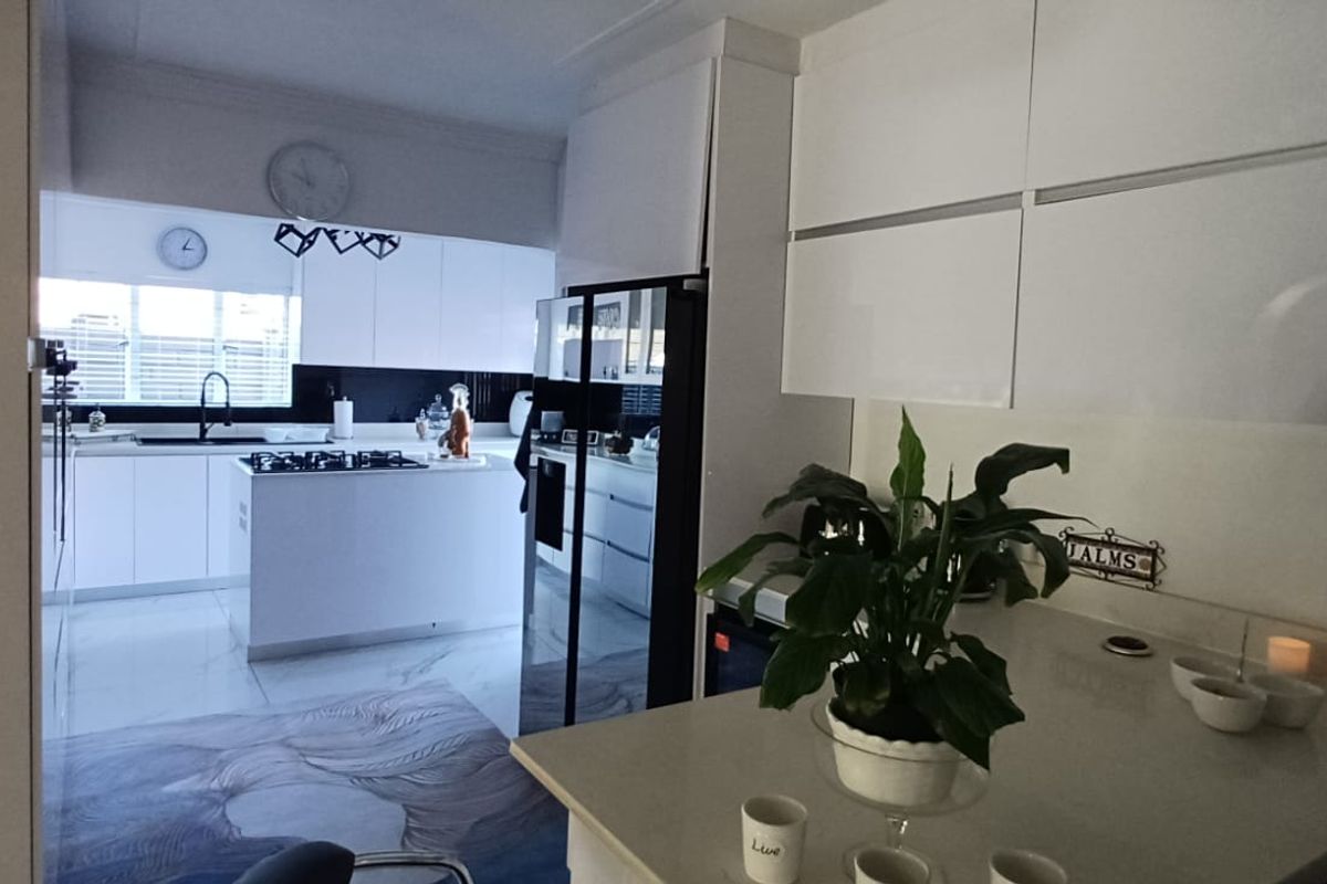 Your All-In-One Family Haven Awaits! - Photo 4