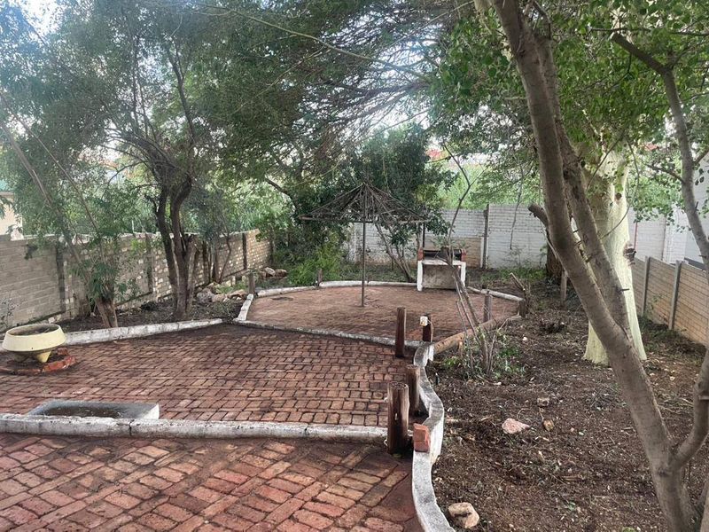 Duet House To Let In Tauben Glen - Photo 9