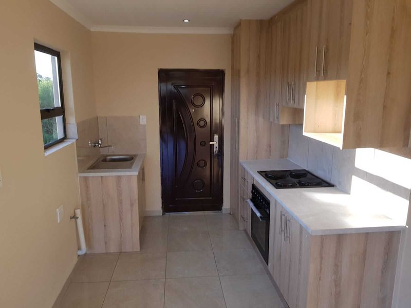 NEW DEVELOPMENT, ALL COSTS INCLUDED, FULL TITLE STANDS. NO DEPOSITS / 100% BONDS (dependent on client profile) - Photo 4