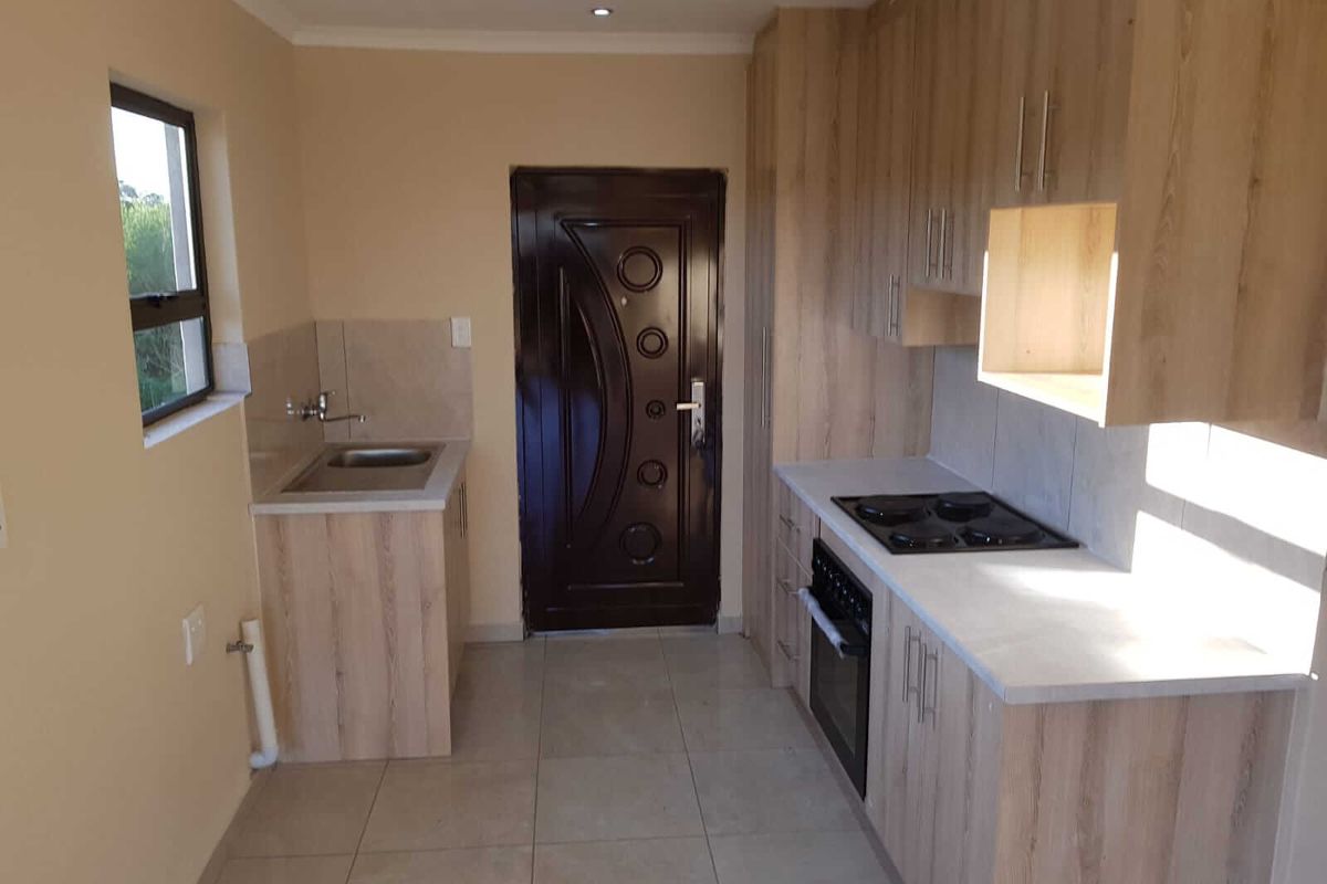 NEW DEVELOPMENT, ALL COSTS INCLUDED, FULL TITLE STANDS. NO DEPOSITS / 100% BONDS (dependent on client profile) - Photo 4