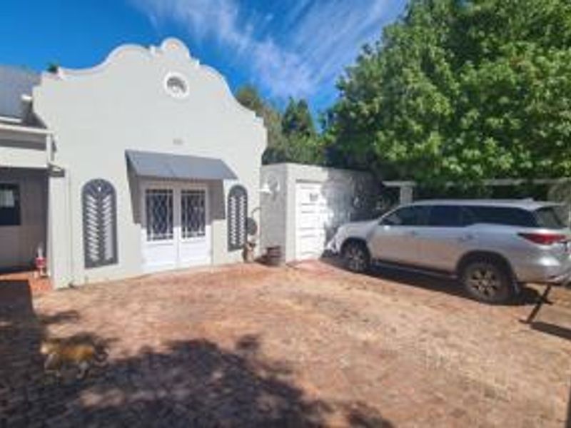 Well-maintained house with a flatlet in beautiful Wellington - Photo 4