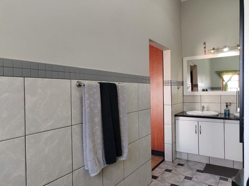 Wow what a catch... - Photo 7