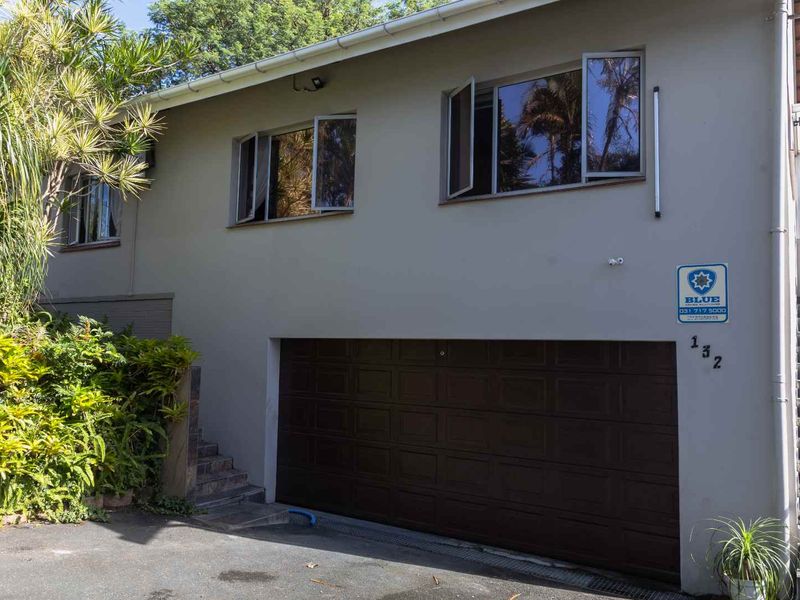 Beautiful 3-Bedroom Home with 2 Garden Cottages in Prime Escombe Location - Photo 4