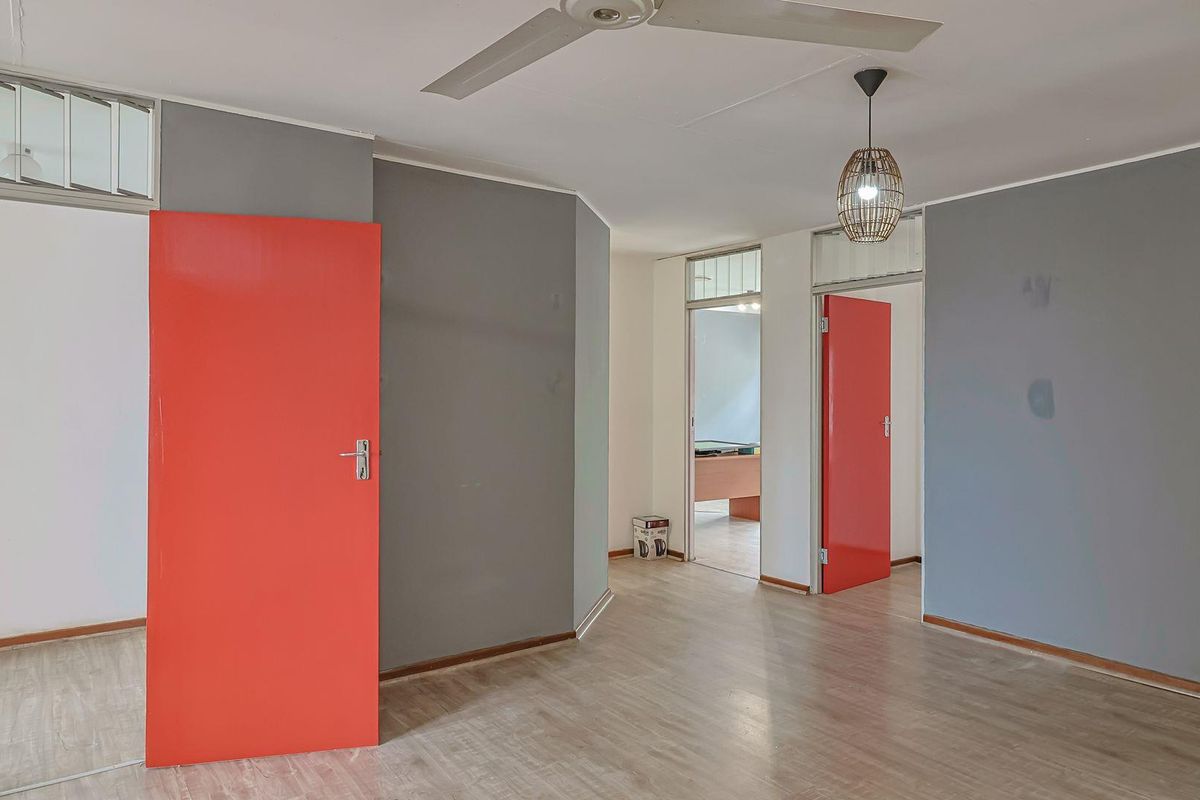 Prime 104m2 Office Suite in 14th Avenue Centre, Fairland For Sale or to Rent - Photo 5