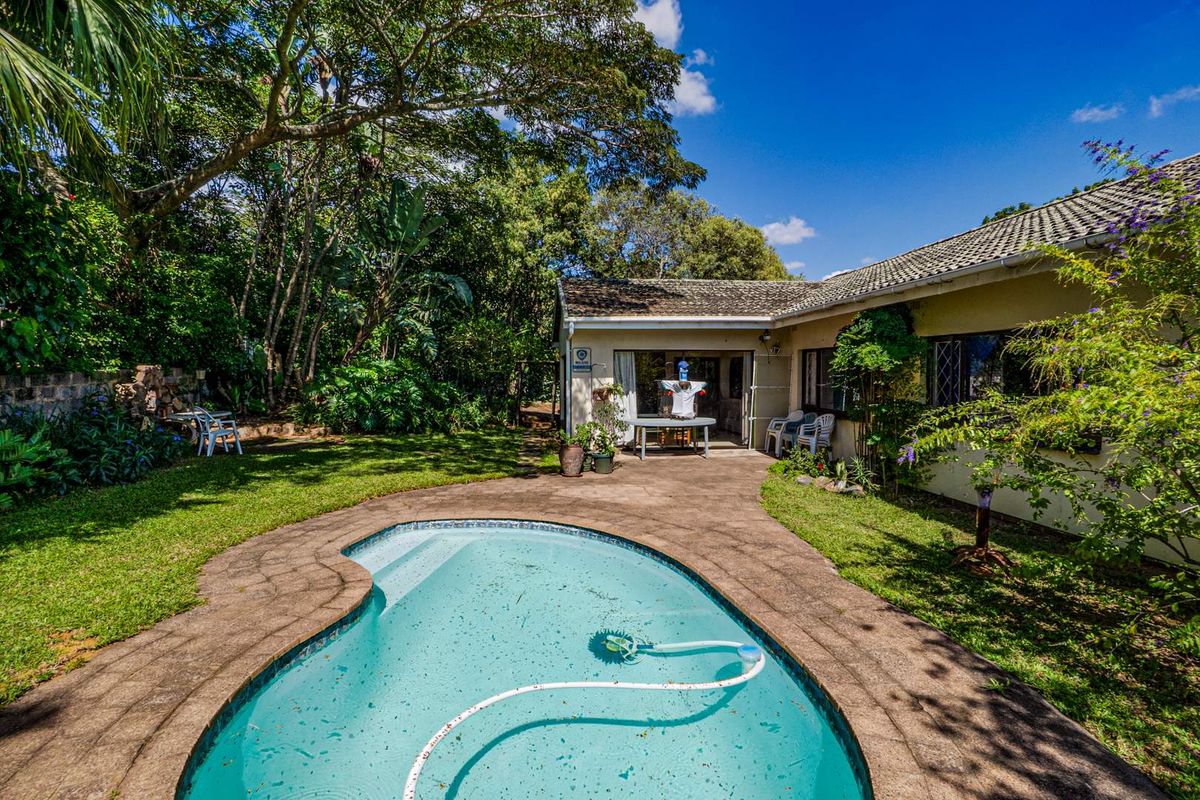 Level land family home - Photo 3