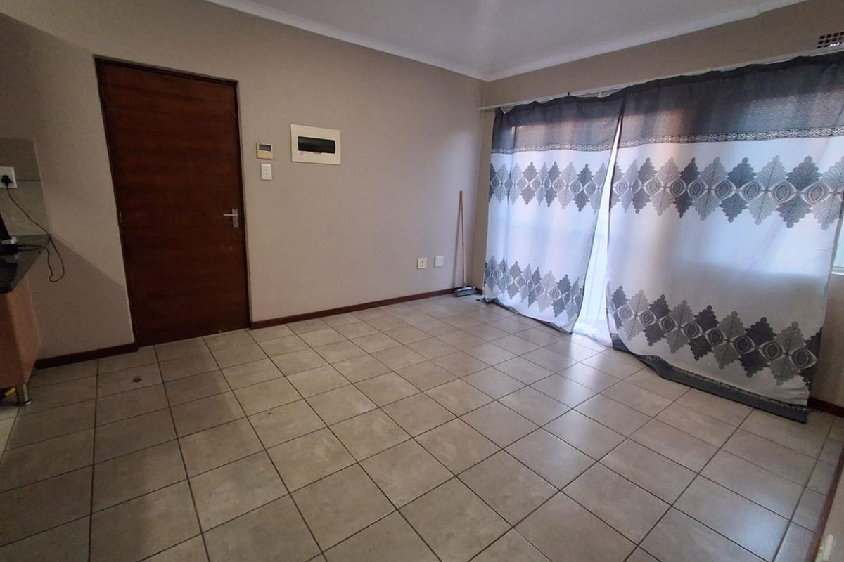 2 BEDROOM APARTMENT /FLAT FOR SALE IN KOSMOSDAL - Photo 3
